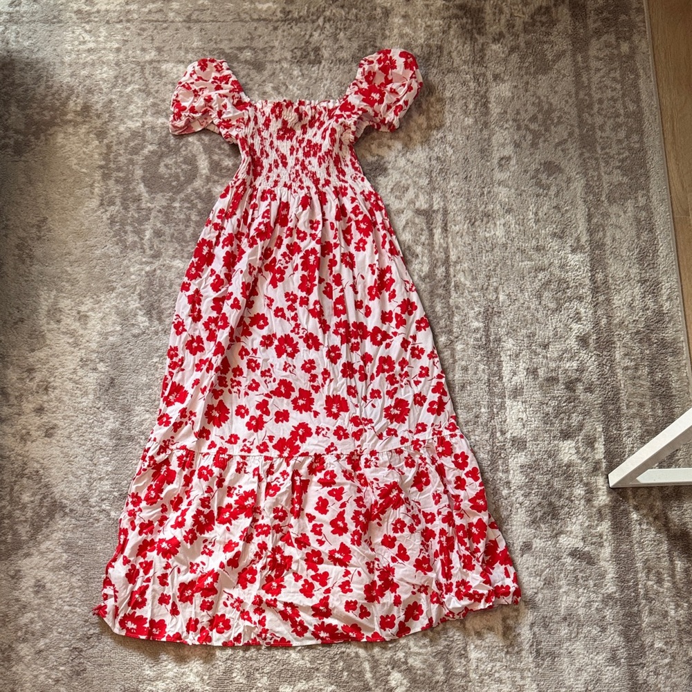 Zara Red and White Floral Casual Dress